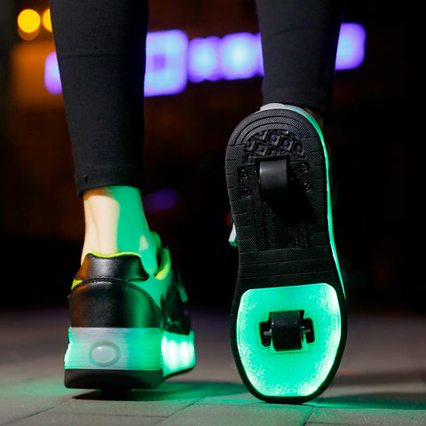 Universal trend casual shoes for boys and girls casual running shoes with lights for students detachable roller skates